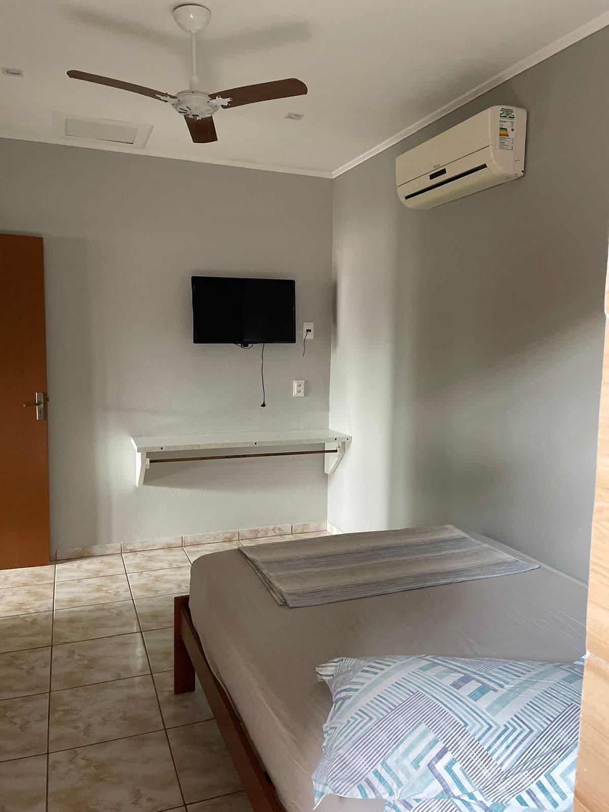 Apartamento 02 (Casal) - Foto 1 de acomodação para temporada na Barra da Lagoa, Florianópolis